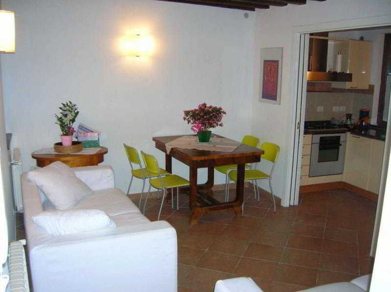 Bed & Breakfast Leonardo 2*